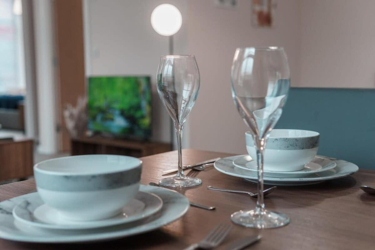 Contemporary 2 Bed Manchester Apartment - Sleeps 4 Exterior photo