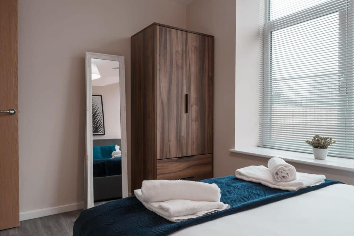 Contemporary 2 Bed Manchester Apartment - Sleeps 4 Exterior photo